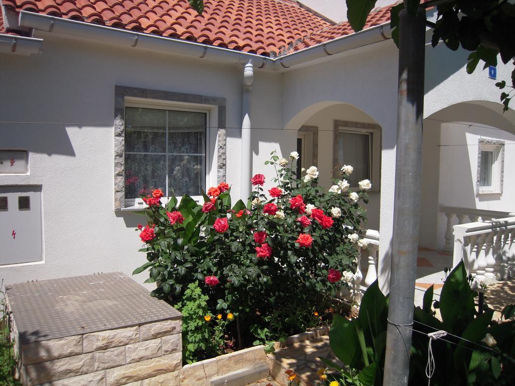 Apartments Marijeta Vir Εξωτερικό φωτογραφία