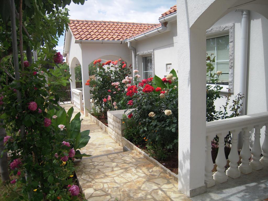 Apartments Marijeta Vir Εξωτερικό φωτογραφία